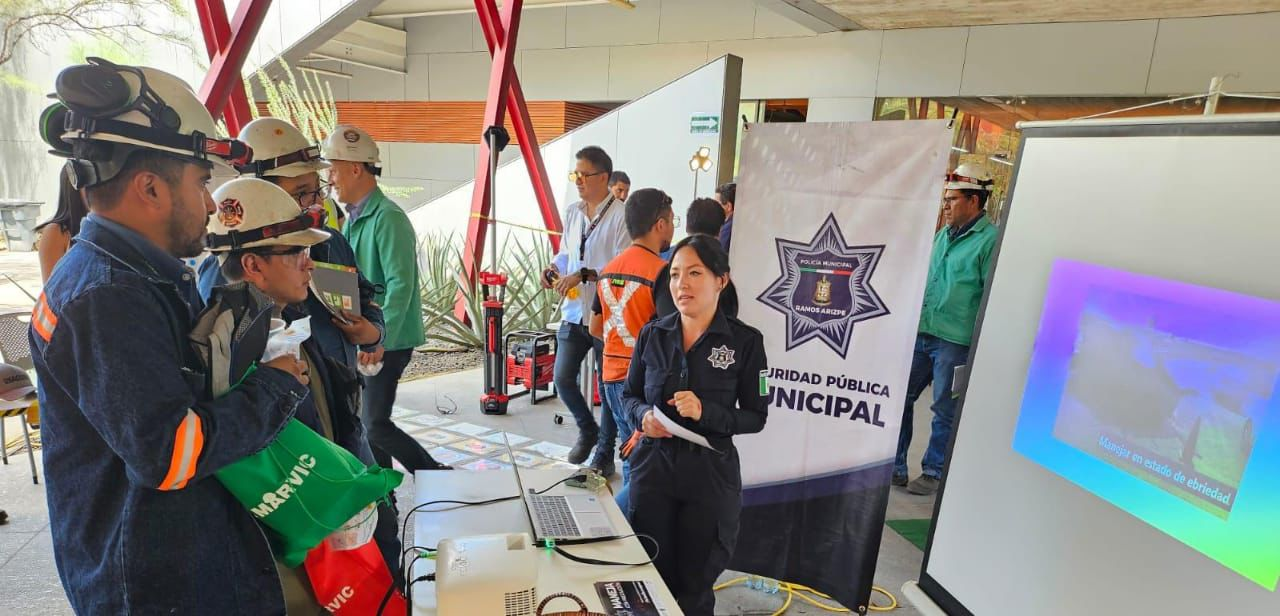 POLICÍA DE RAMOS ARIZPE PROMUEVE EN DEACERO CAMPAÑA CONTRA ACCIDENTES VIALES