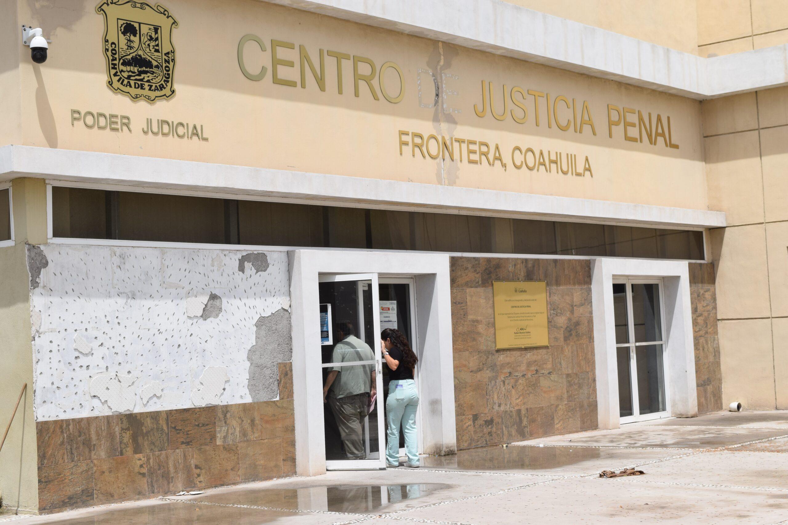 Acusado de violencia familiar, falta a juicio 