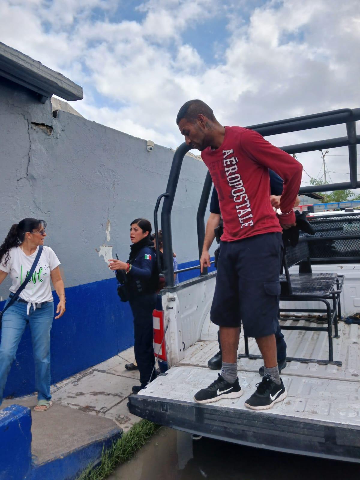Fabrican policías cargo a detenido