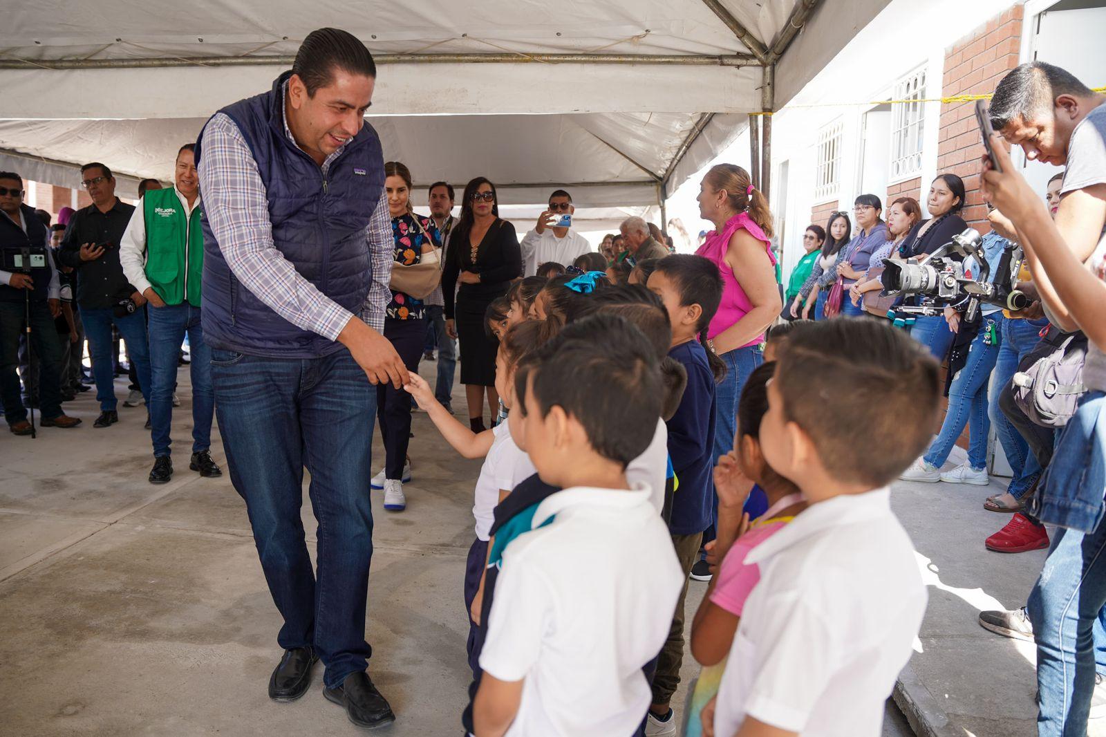 Inaugura Chema Morales Primaria Nueva Creación