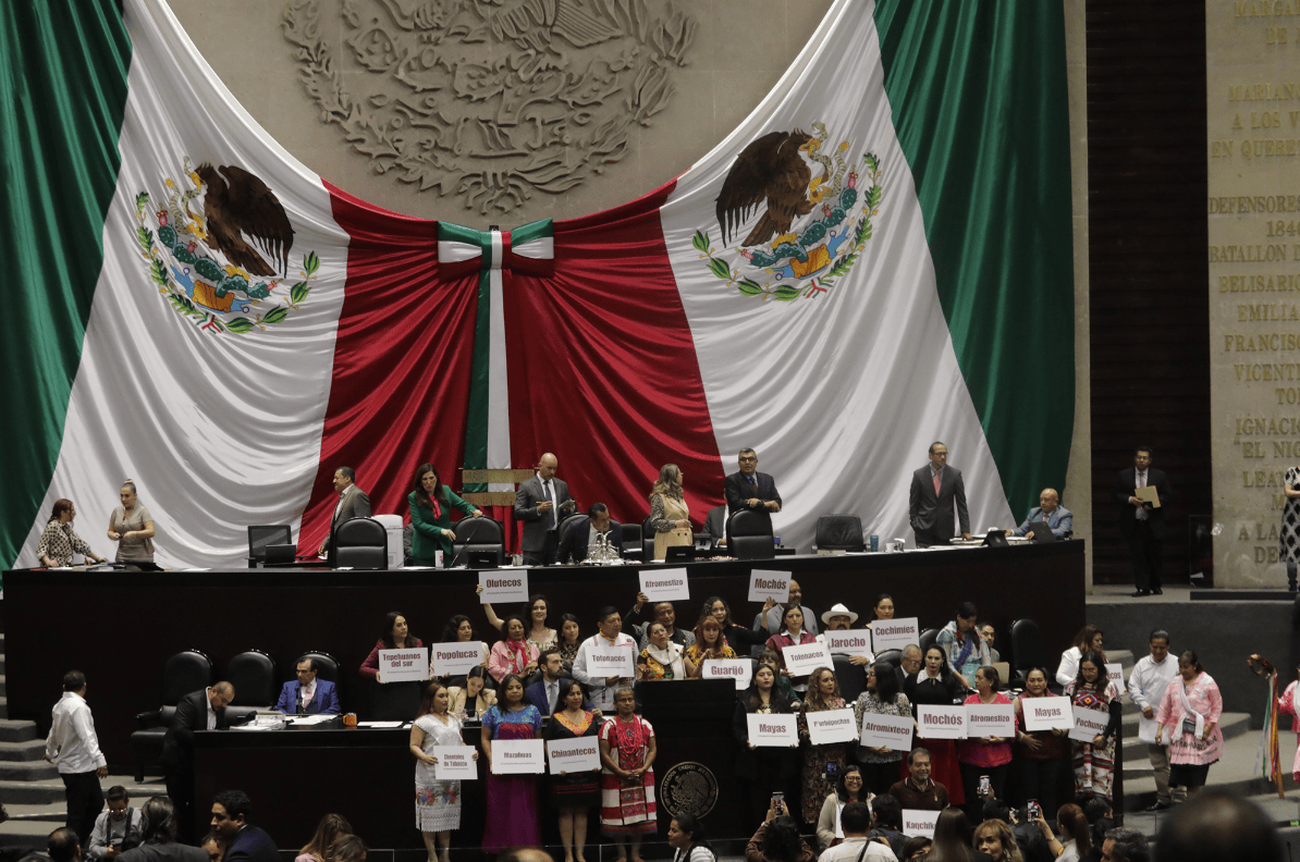Diputados aprueban reforma de AMLO para reconocer a los pueblos indígenas y afromexicanos