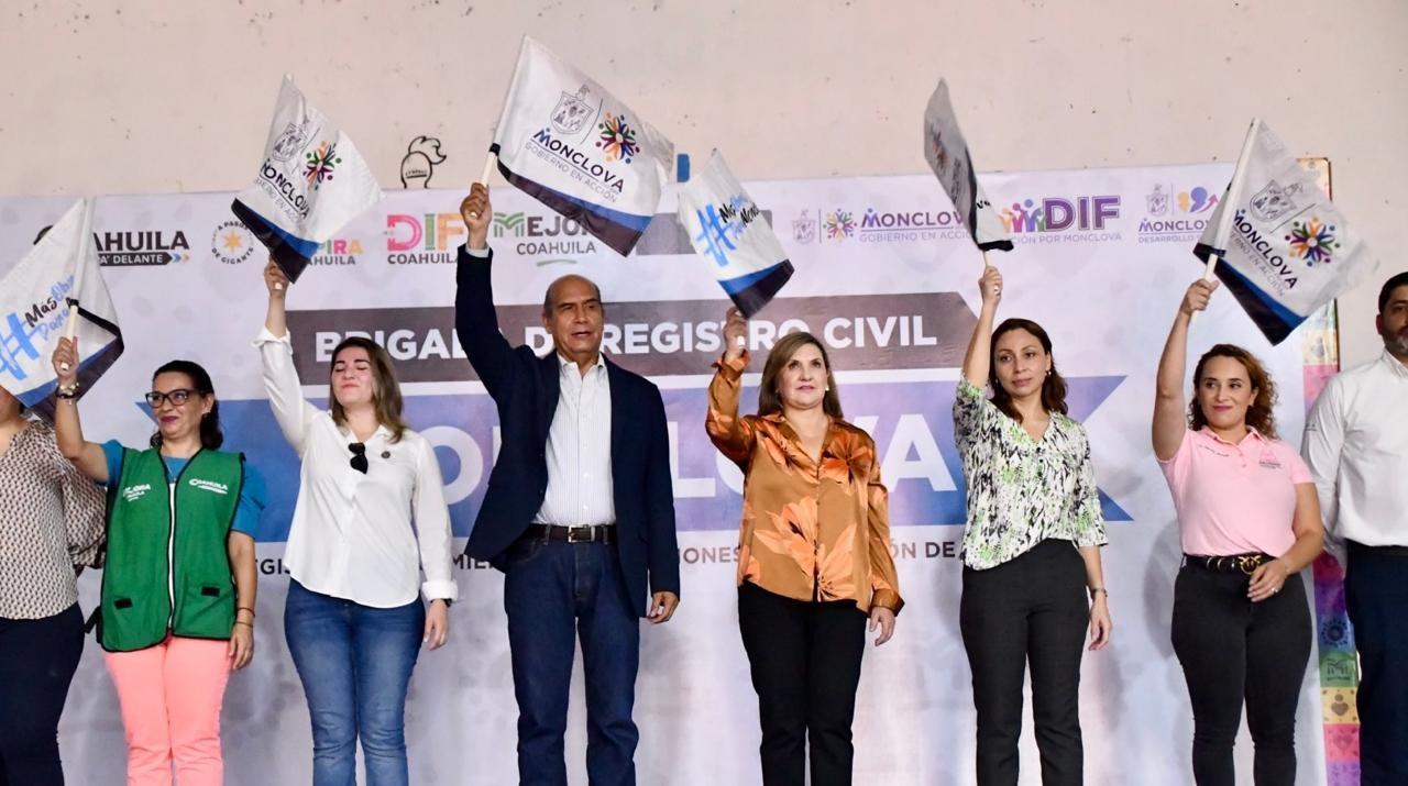 Aprovechan ciudadanos brigada de registro civil
