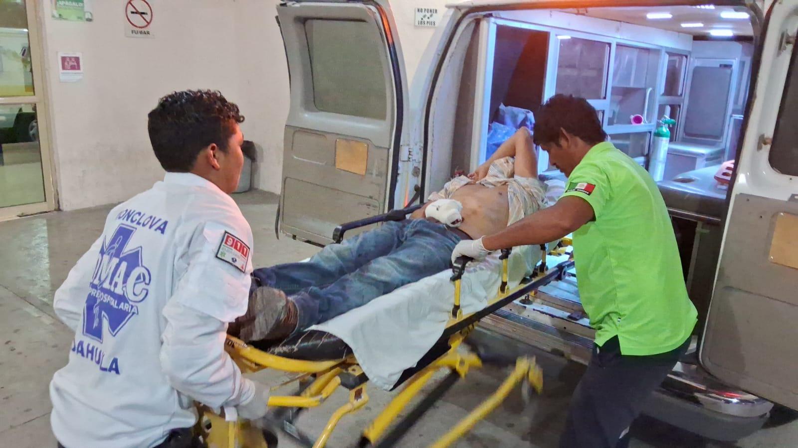 Arremete contra su madre y sale herido