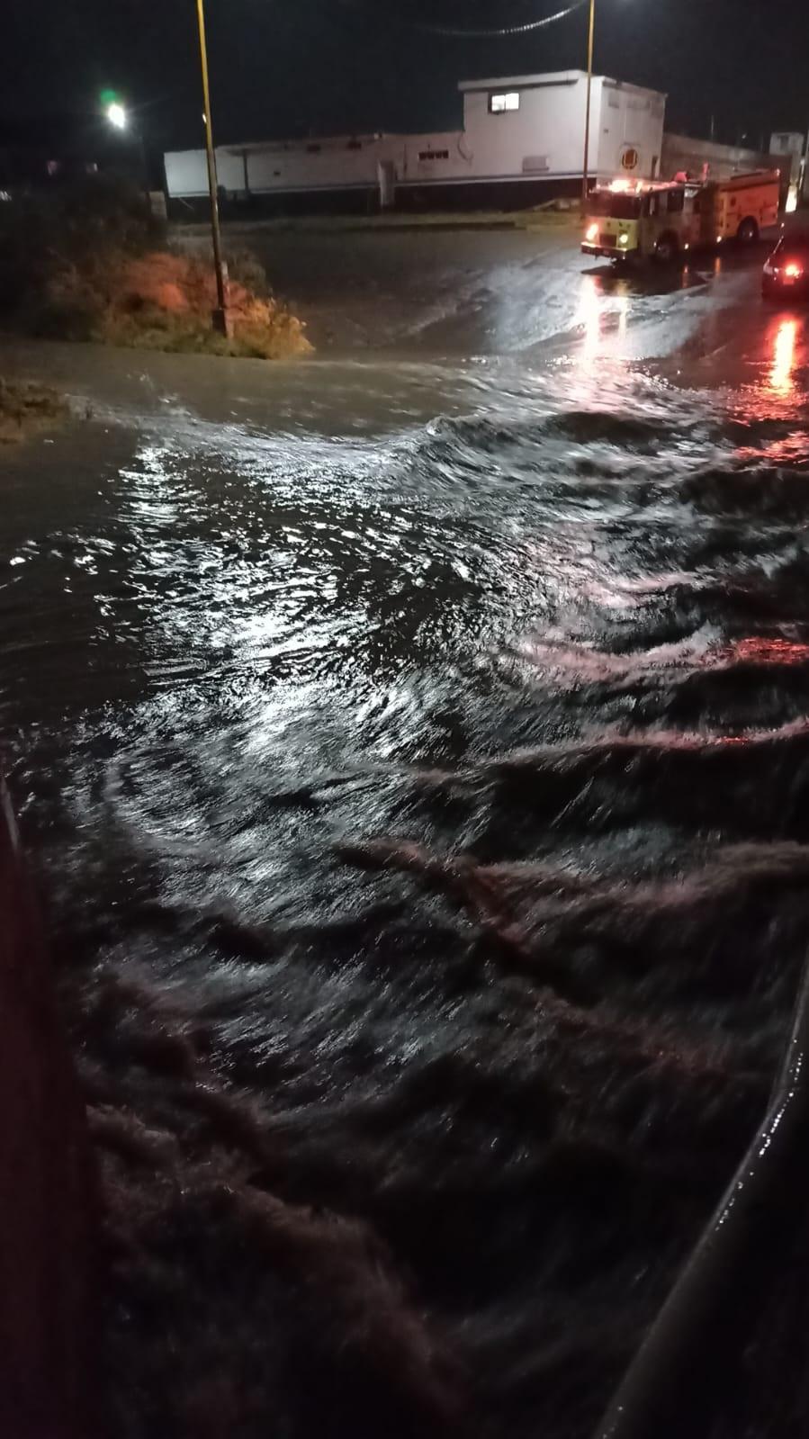 Monitorean Sabinas por fuertes lluvias
