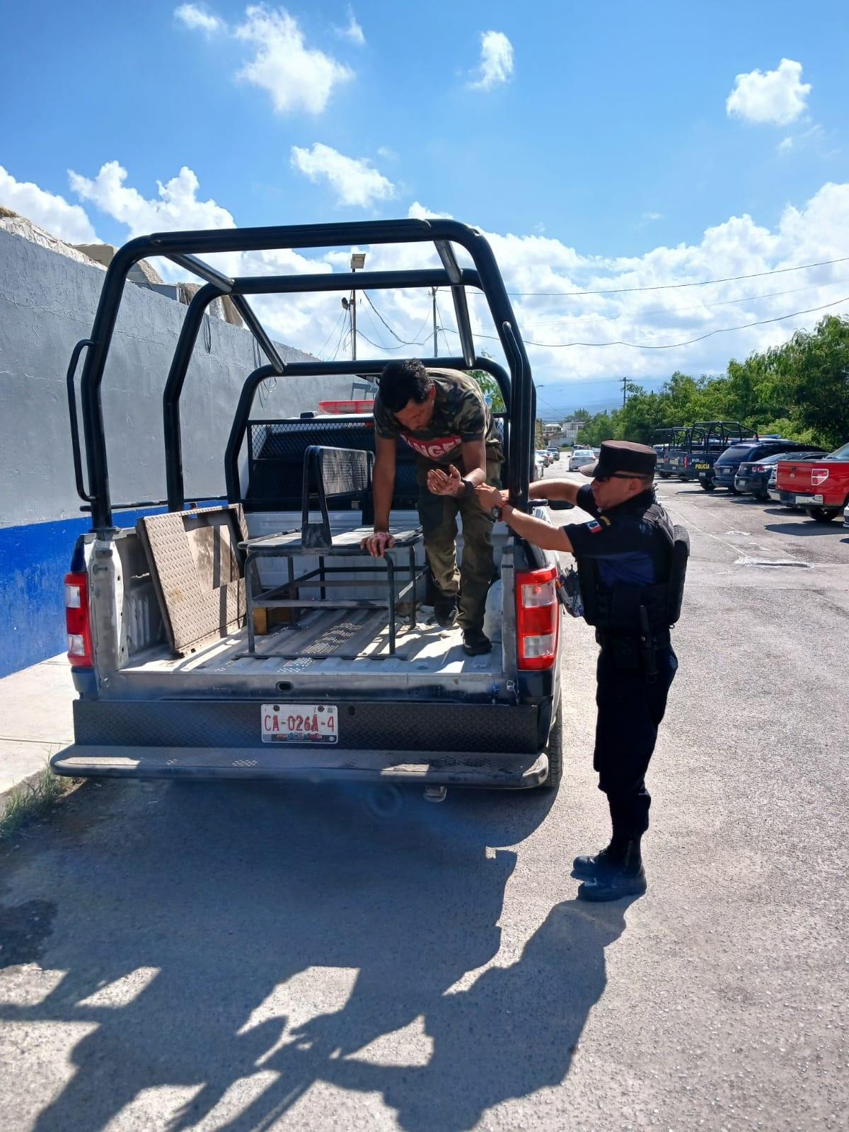 Detienen a ladrón robando chatarra