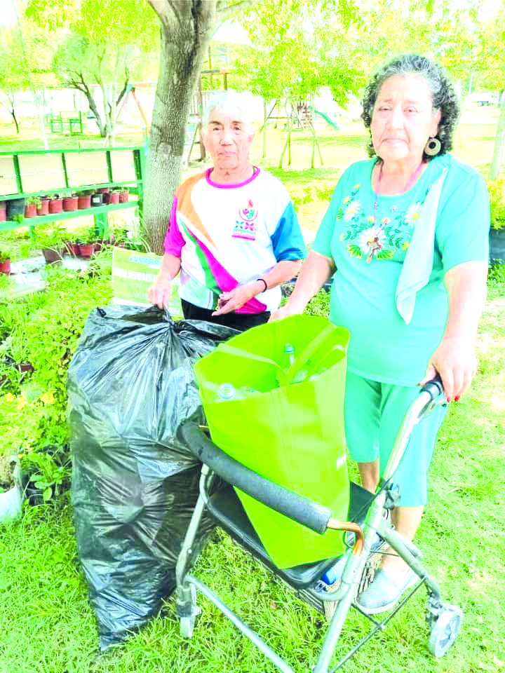Intercambio Monclova plástico por mezquites