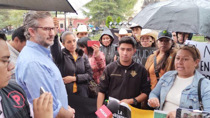 Llevarán a la SEP peticiones de los alumnos de la UAAAN