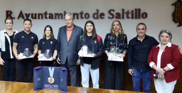 Reconoce Alcalde a atletas olímpicos
