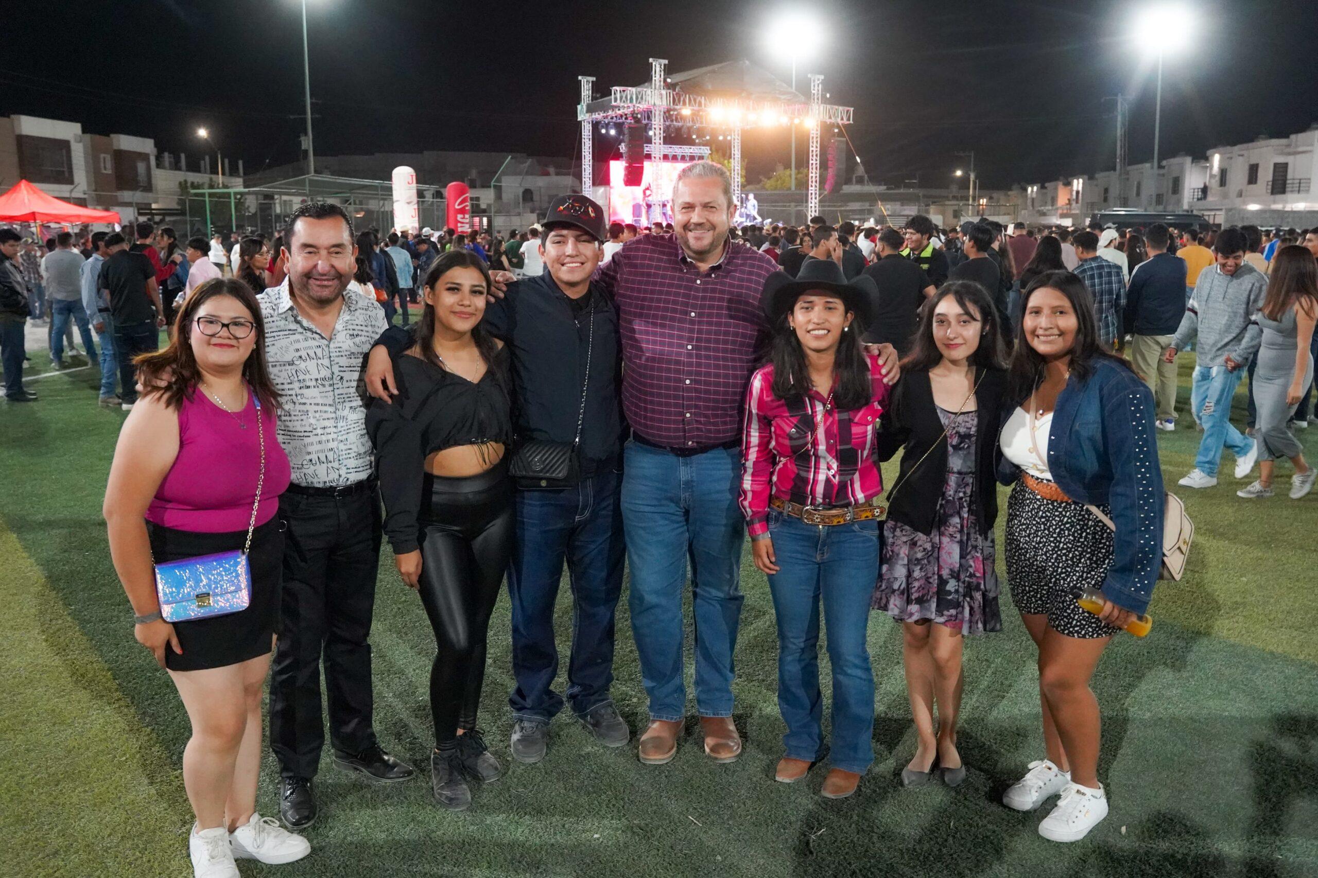 Promueve Tomás la educación y la integración juvenil