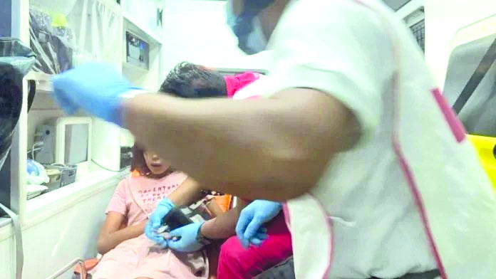 Dan de alta en hospital a niña que fue plagiada