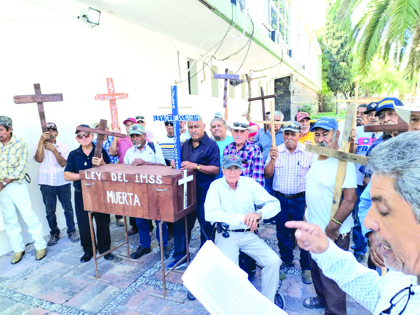 “Sepultan” pensionados artículo 68 de Ley IMSS