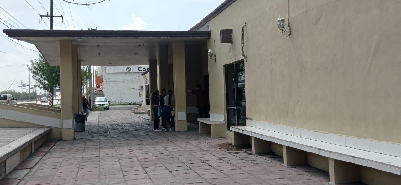 Ahora amenaza corte de CFE a Funeraria 147