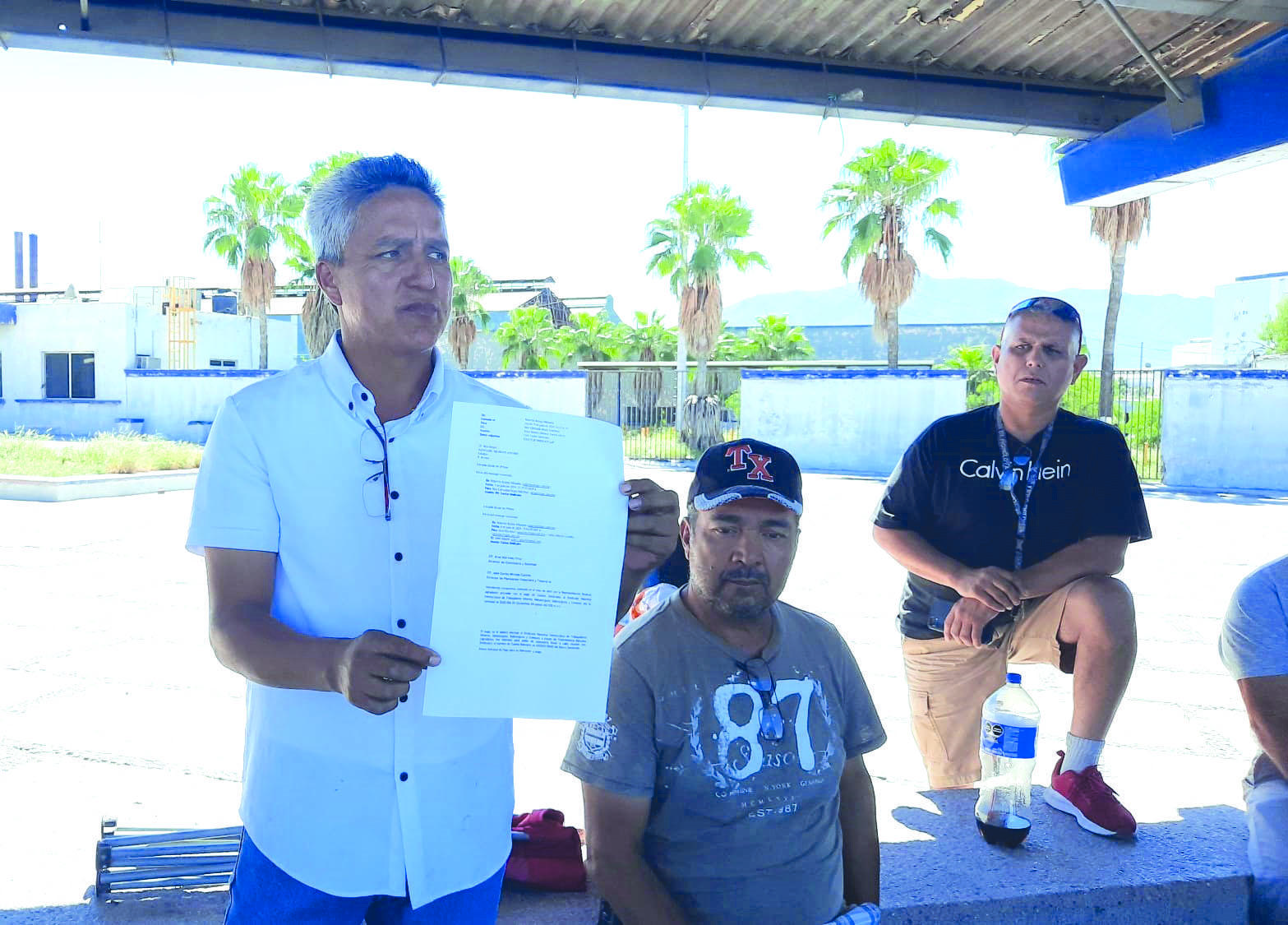 Muestran documento con pago de 500 mil a sindicato