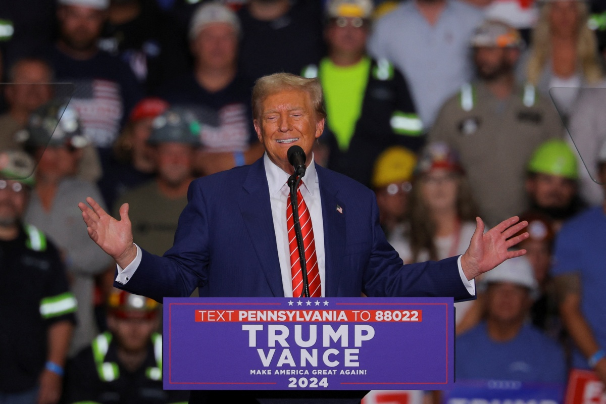 Trump amenaza con aranceles del 100% a todos los autos que entren por la frontera con México