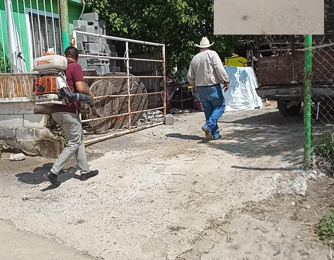 FUMIGAN CONTRA EL DENGUE EN EJIDOS DE RAMOS ARIZPE