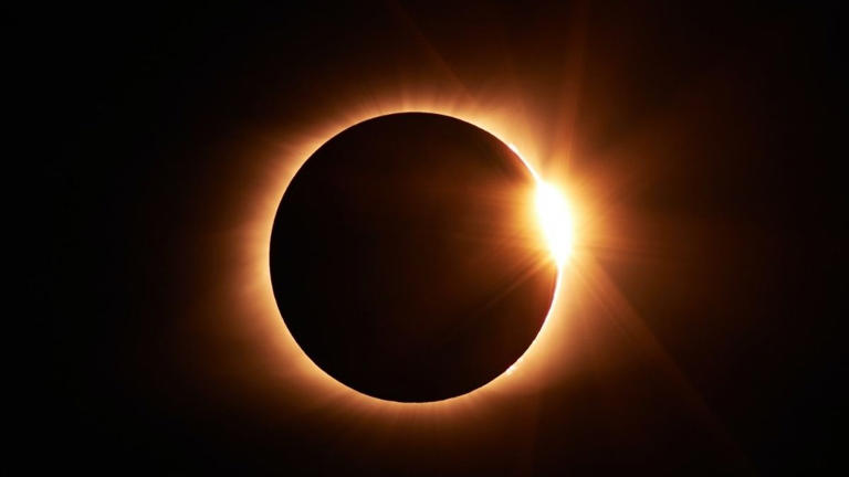 Hora en la que se verá el aro de fuego del eclipse solar 2024