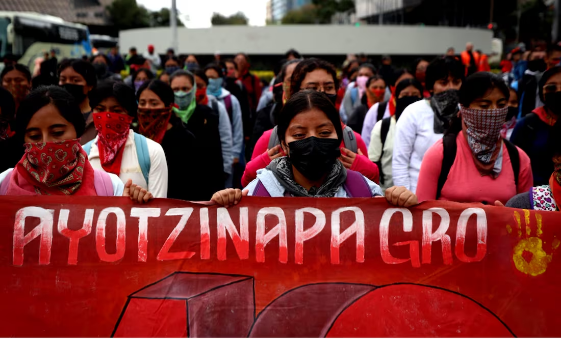 Ayotzinapa 10 años: EZLN refrenda su apoyo a los padres de los 43 normalistas desaparecidos