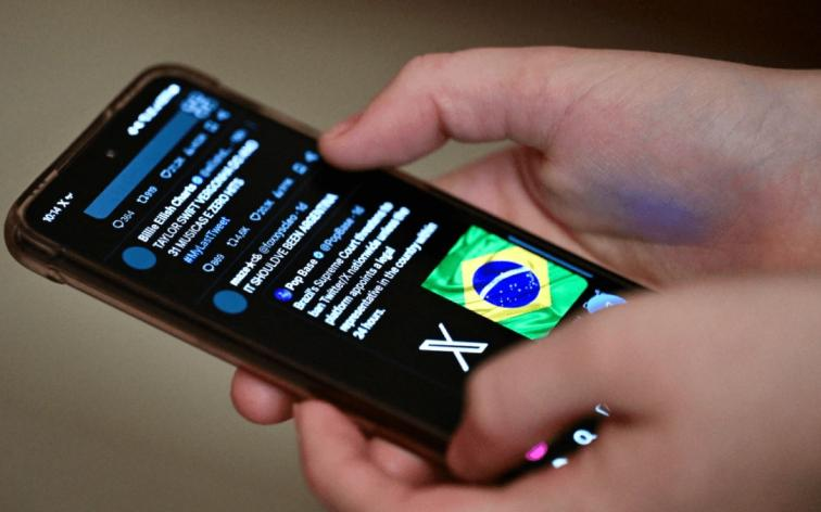 La plataforma X solicita su desbloqueo en Brasil tras cumplir las exigencias del juez