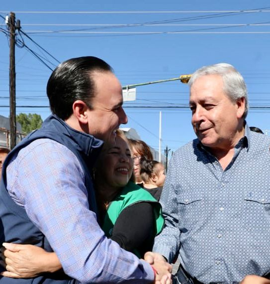 Entregan Manolo y Chema Fraustro par vial renovado; continúan acciones de pavimento