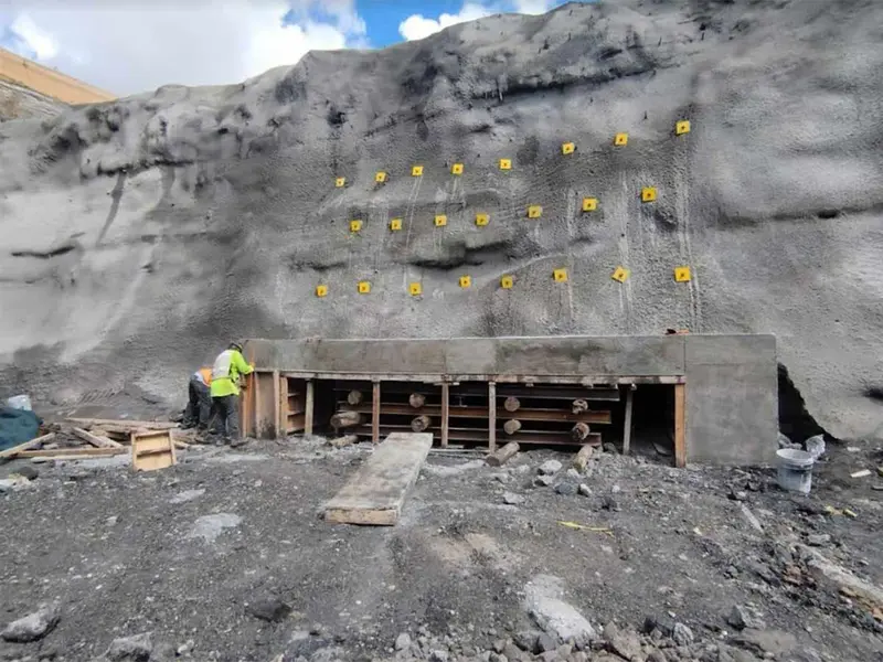 Avanza proceso de identificación de restos de mineros en la mina El Pinabete, Coahuila