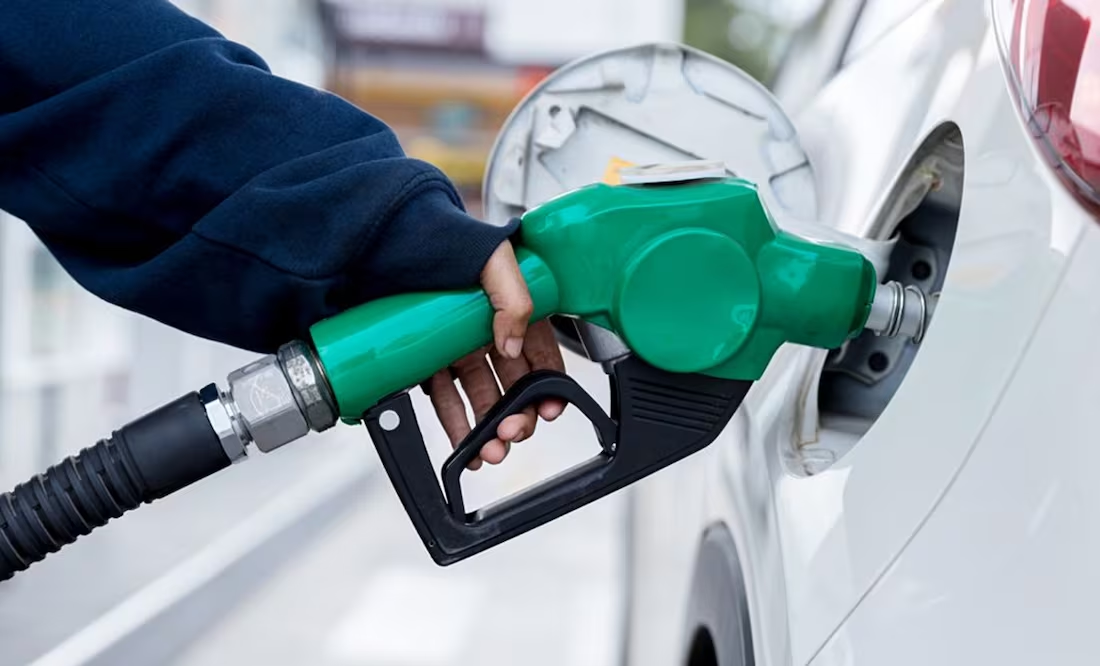 De cuánto será el aumento al precio de la gasolina este mes