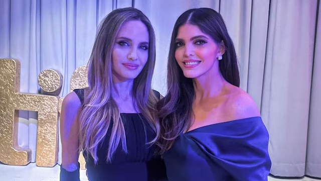 Ana Bárbara y Angelina Jolie presumen foto juntas desde premiere en Toronto