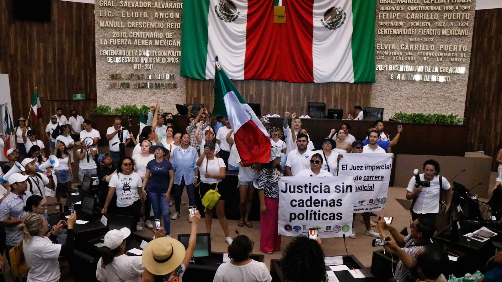 Reforma judicial es aprobada en congresos: ¿Qué sigue para que AMLO la publique como ley?