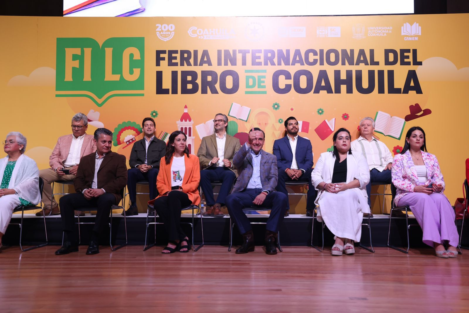 INAUGURA MANOLO JIMÉNEZ LA FERIA INTERNACIONAL DEL LIBRO COAHUILA 2024 «LEER ES DE GIGANTES