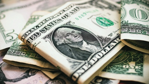 Peso acaba la semana con pérdidas y cierra en $19.40 por dólar