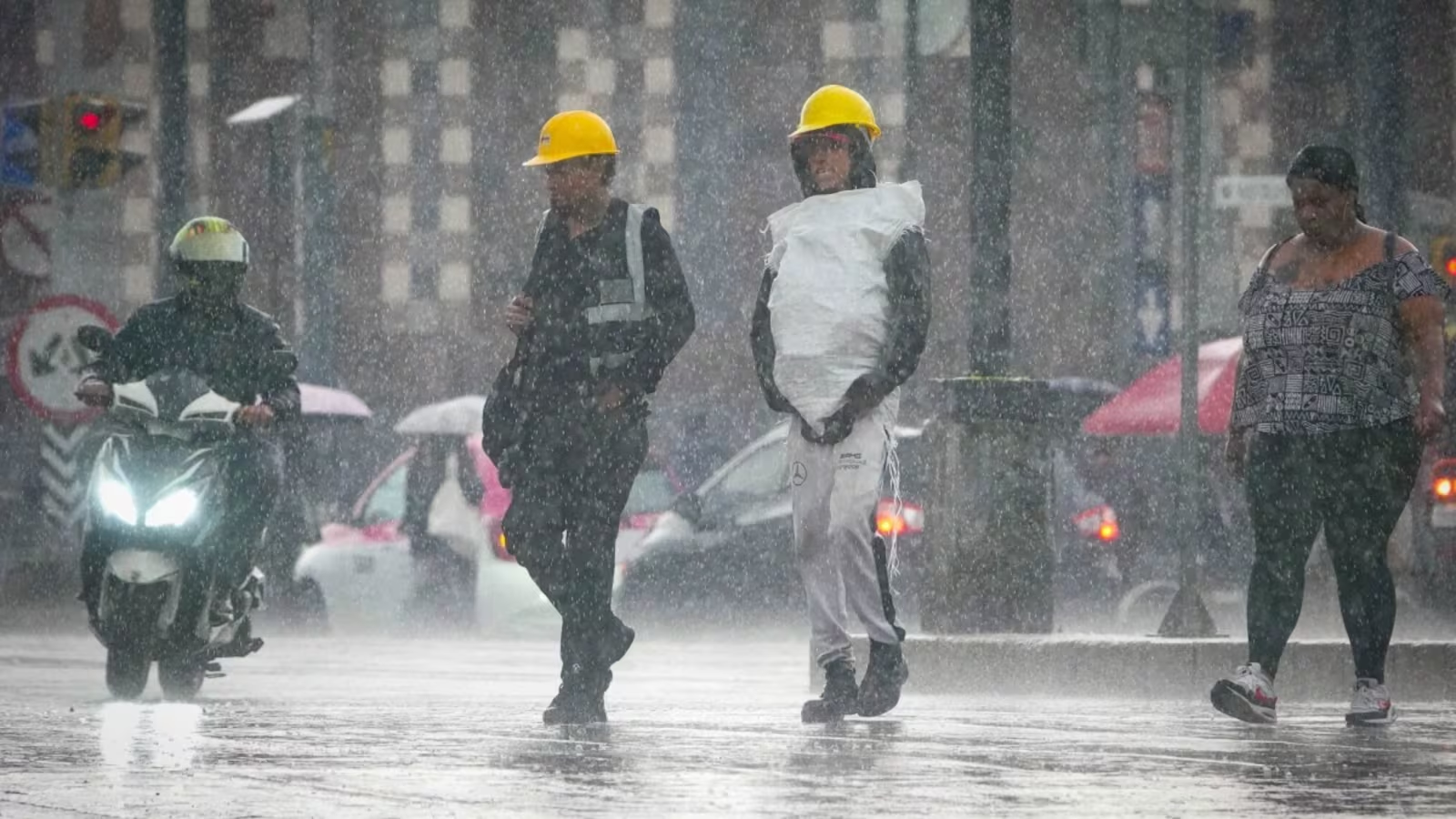 Tormentoso fin de semana en todo México: Ondas tropicales 23 y 24 nos ‘ahogarán’