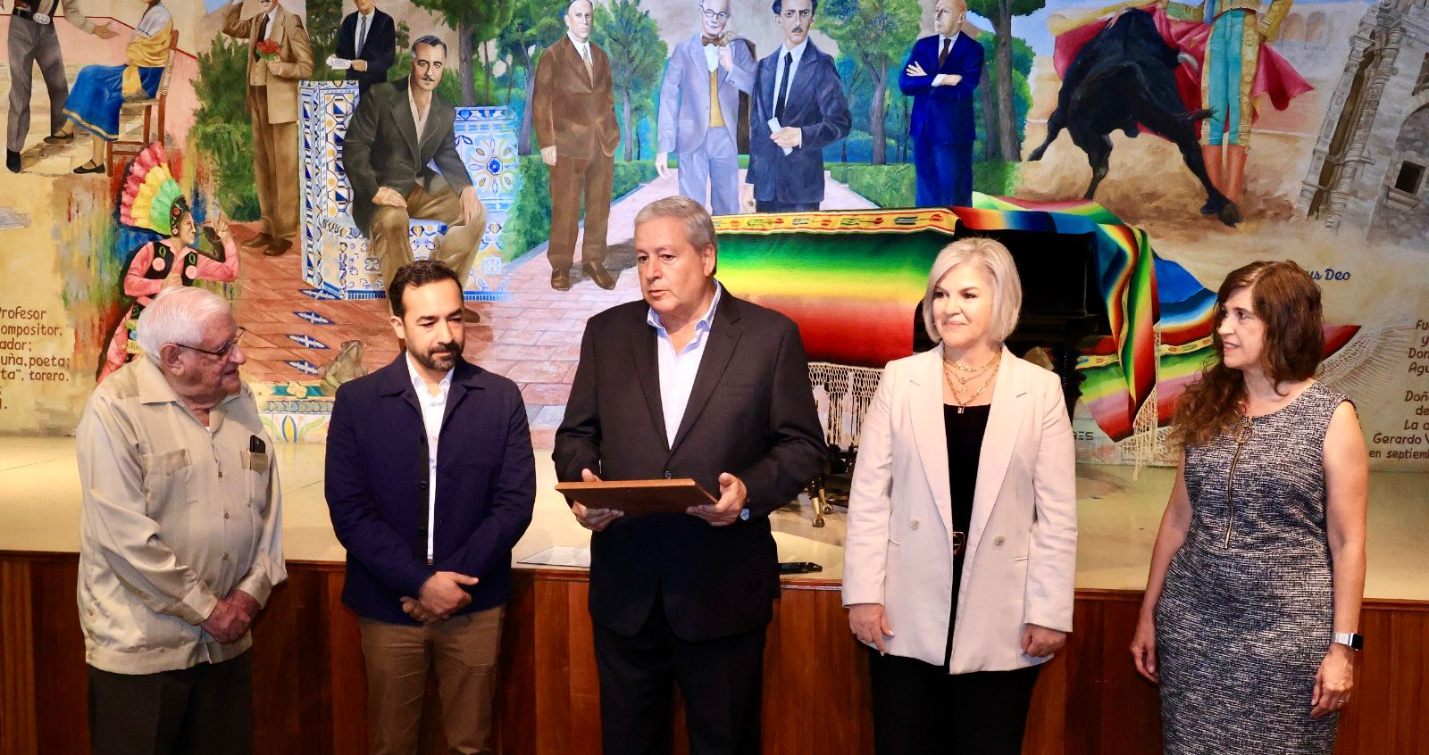 Es Profeta en su Tierra escultor Alejandro Fuentes Quezada