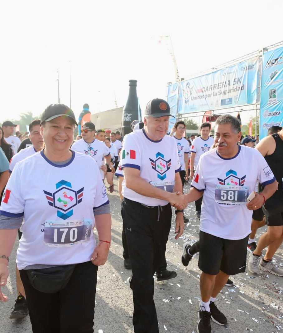 Une carrera 5k a la sociedad con Policías