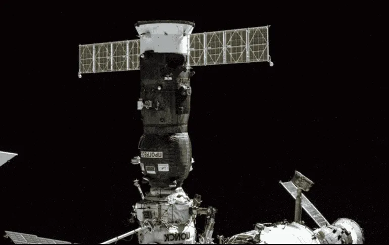 Nave espacial rusa vuelve a tierra y rompe varios récords