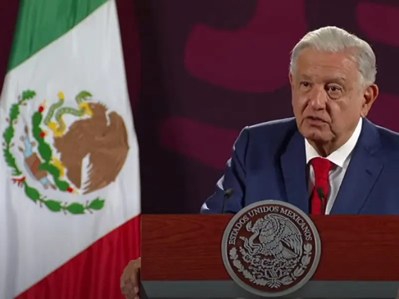 López Obrador renuncia a Morena tras 10 años de militancia