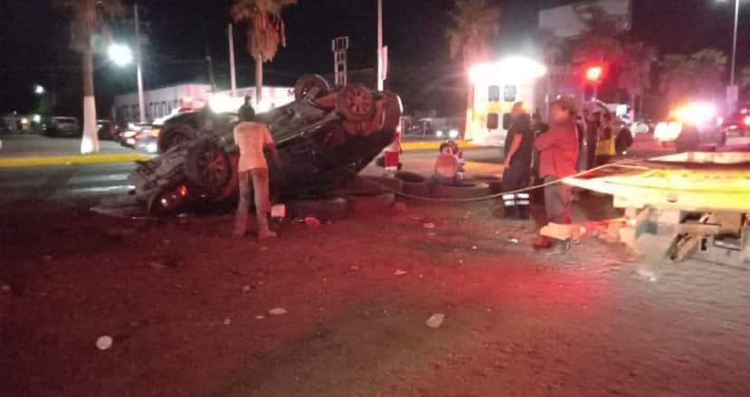 Vuelca aparatosamente por conducir alcoholizado