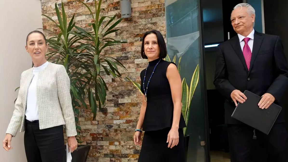 Con reformas, Pemex y CFE volverán a ser empresas públicas y más competitivas: Claudia Sheinbaum