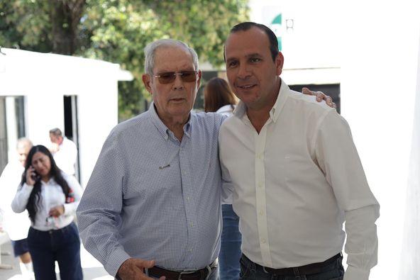 Se reúne bases priistas con Robles Loustaunau