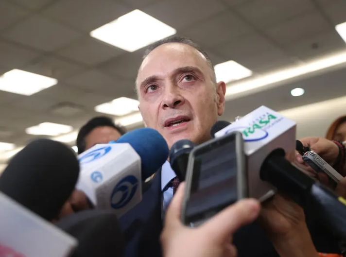 Farah Gebara desmiente despidos masivos en la Cámara de Diputados