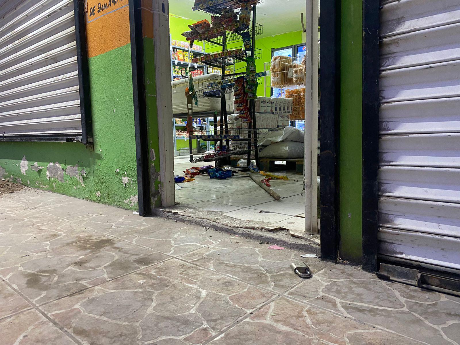 Desvalijan tienda con uso de herramientas