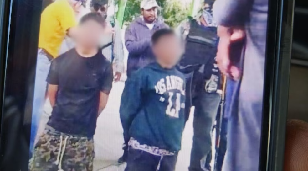Linchan y queman vivos a dos presuntos criminales en Olinalá, Guerrero