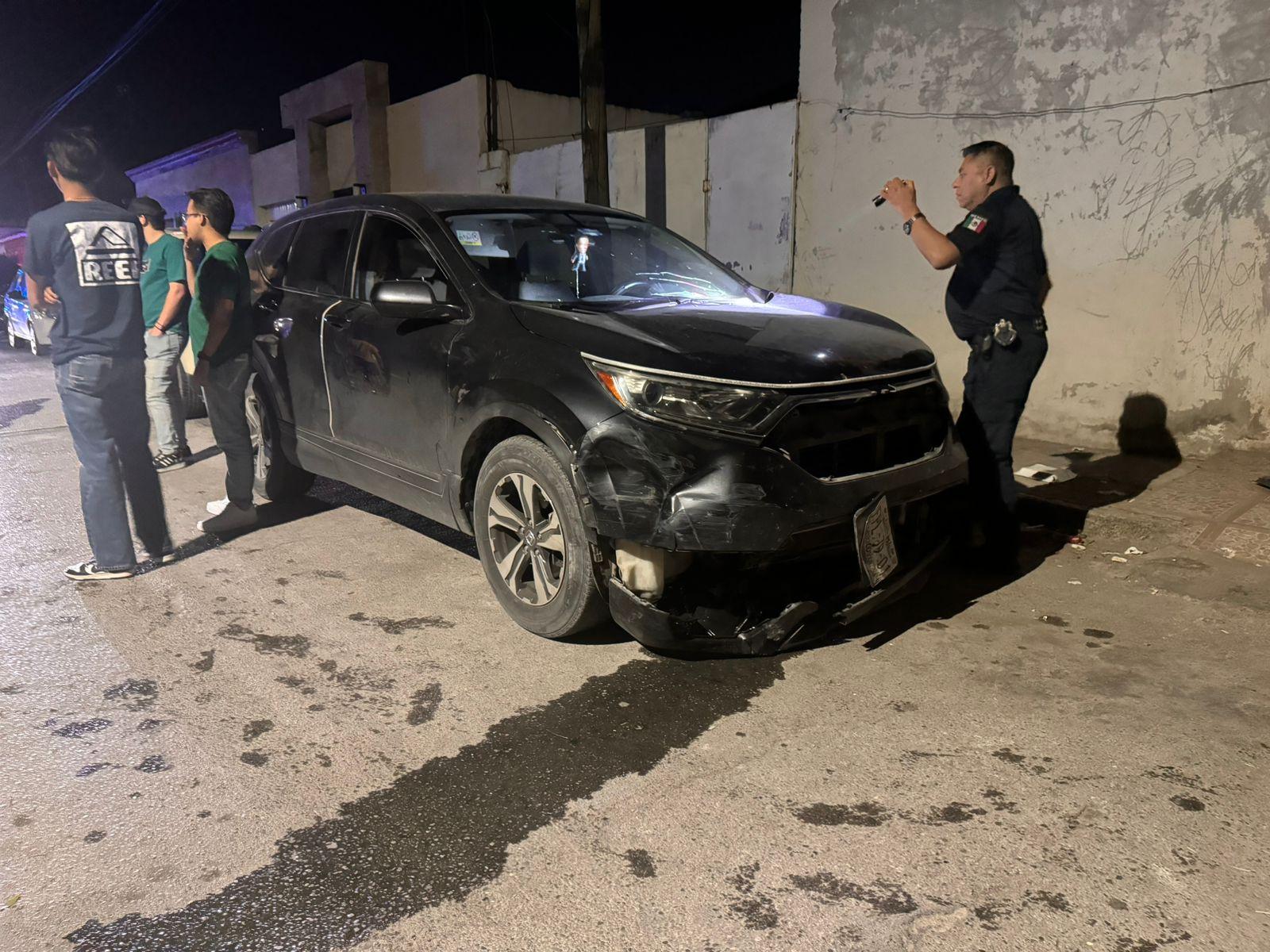 Impacta 3 vehículos y escapa, pero lo ubican