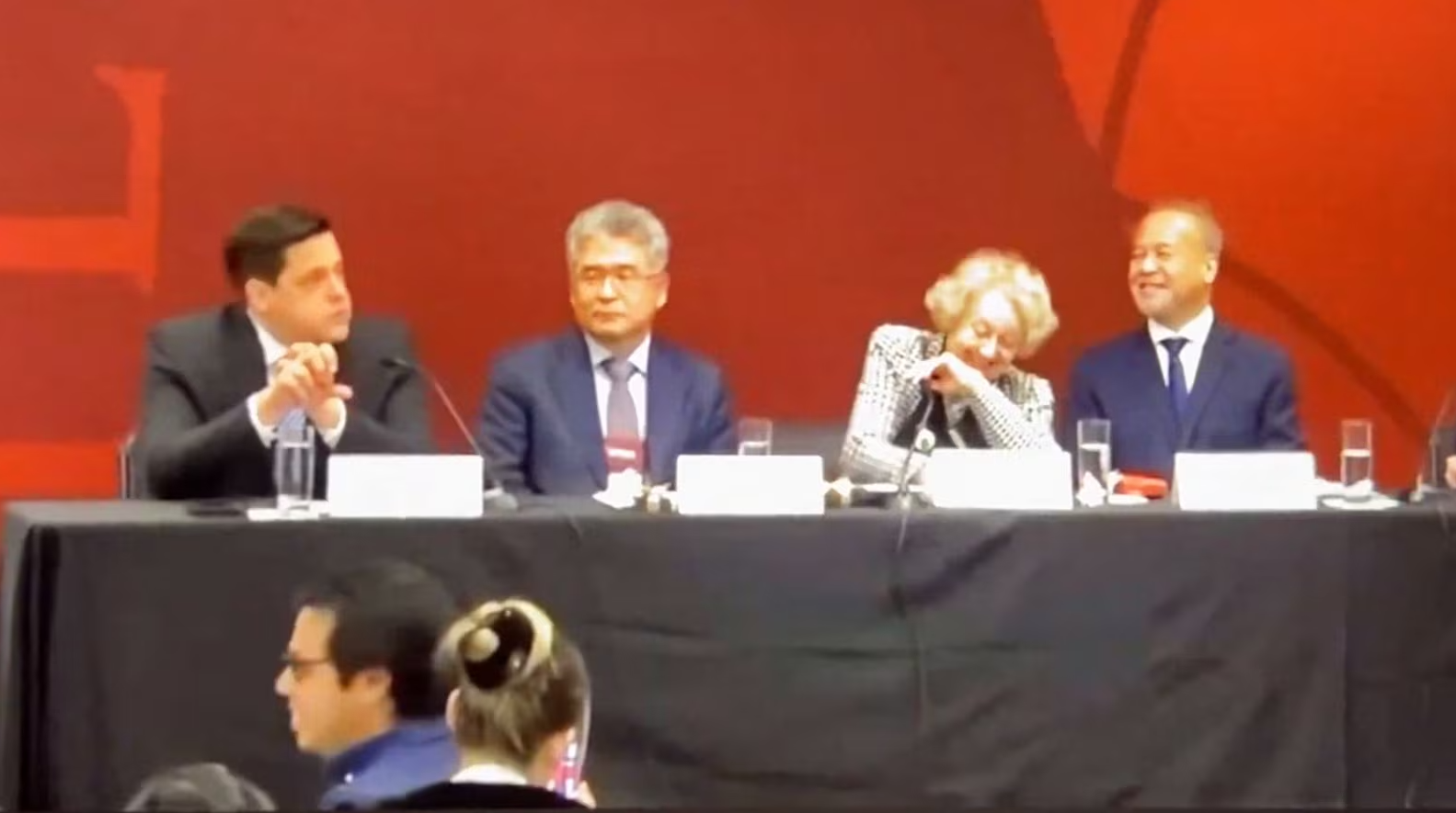Ministro Ortiz Mena explica en Harvard reforma judicial y panelistas se burlan