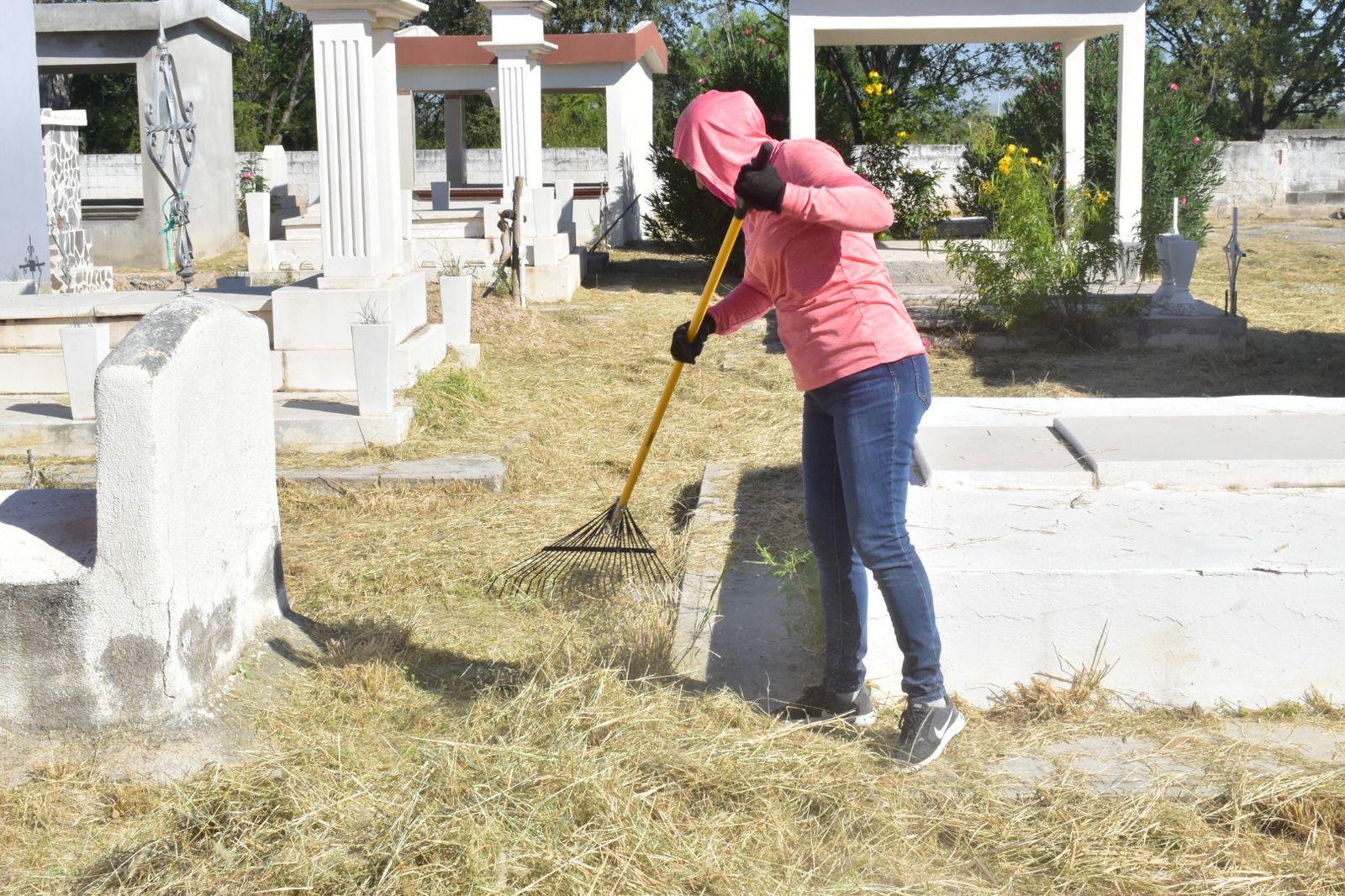 Arranca San Buena limpieza en panteón