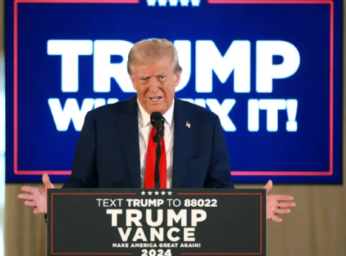 Trump asegura que demócratas dieron un «golpe» para bajar a Biden de la campaña