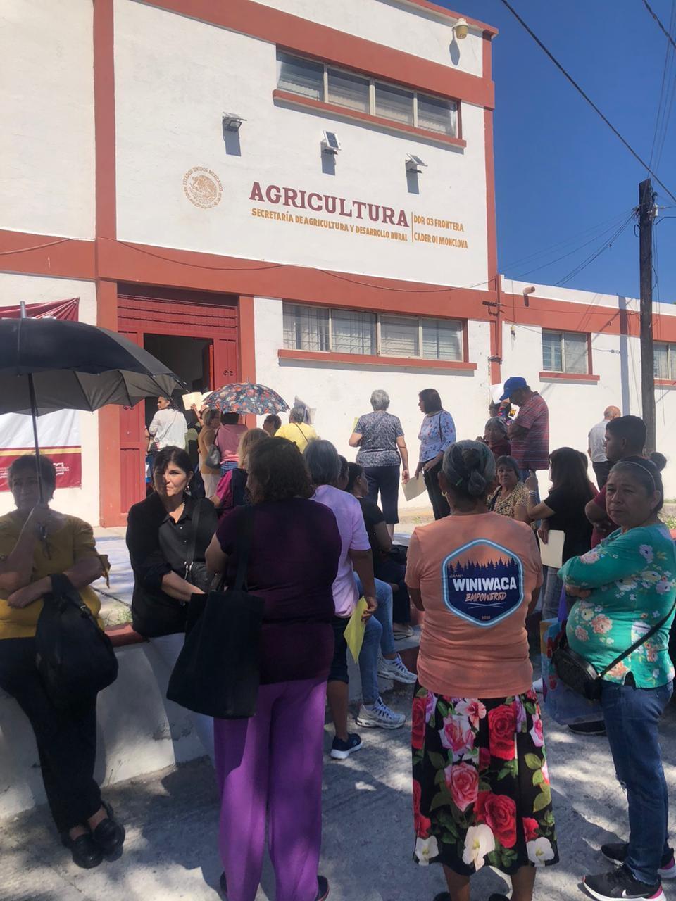Colapsa registro de Mujeres de 63 y 64