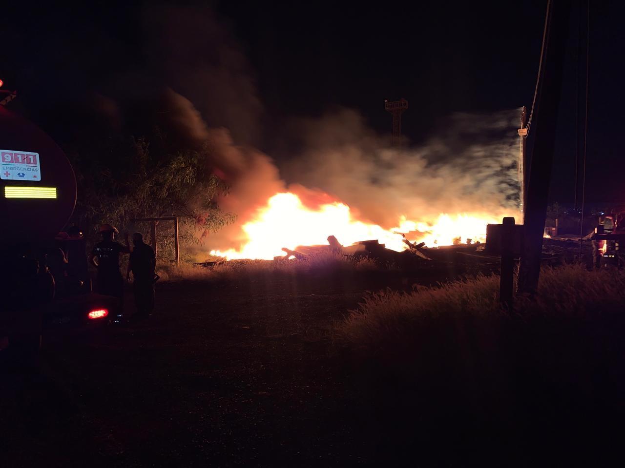 Arde material ferroviario en planta dos de AHMSA