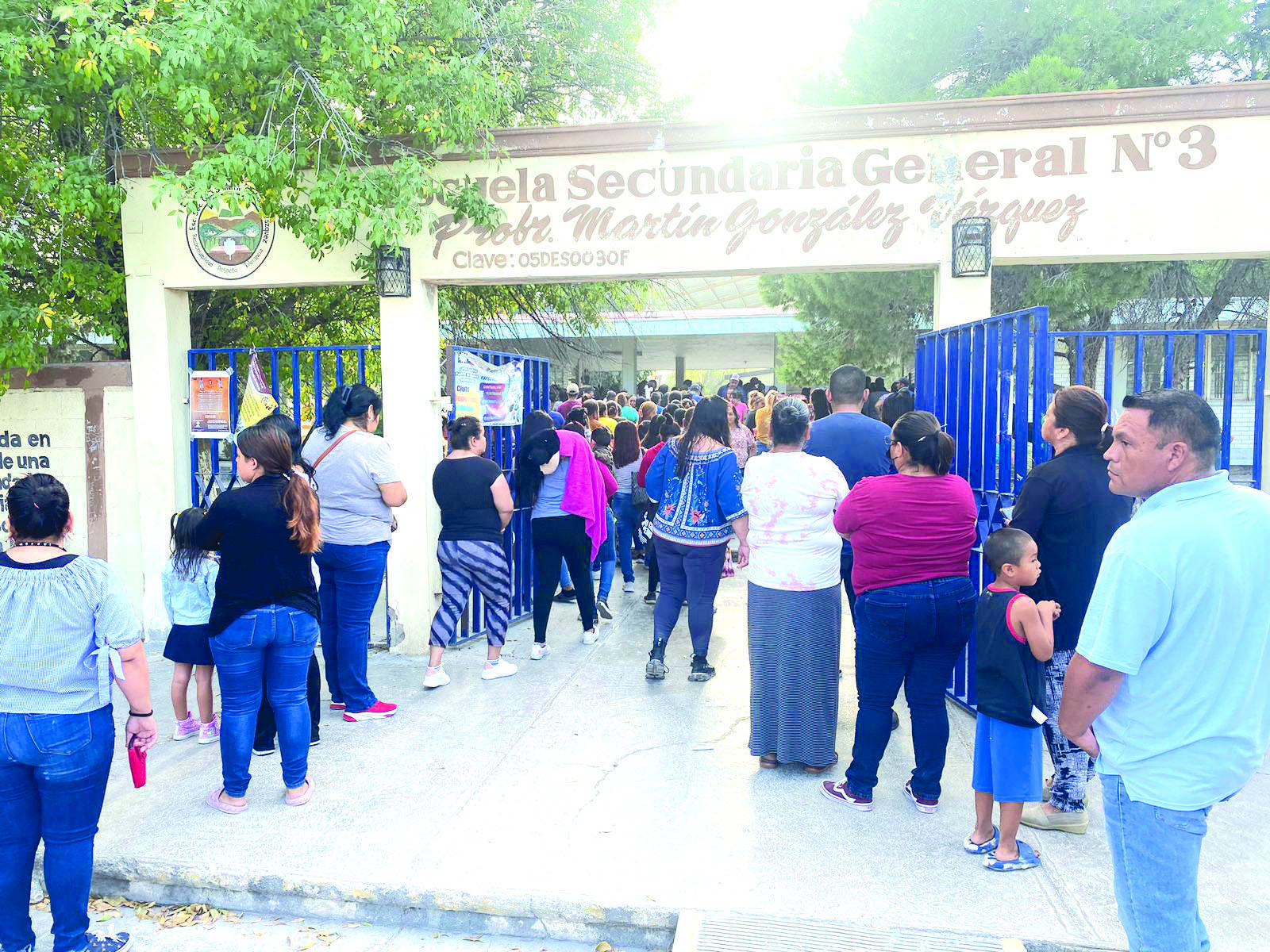 Informan en asambleas becas para secundarias
