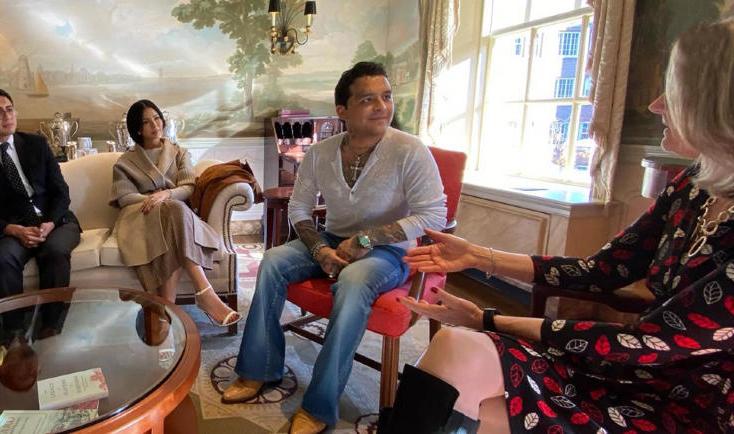 Christian Nodal recibe prestigioso premio de la Universidad de Harvard; Ángela Aguilar le dedica mensaje