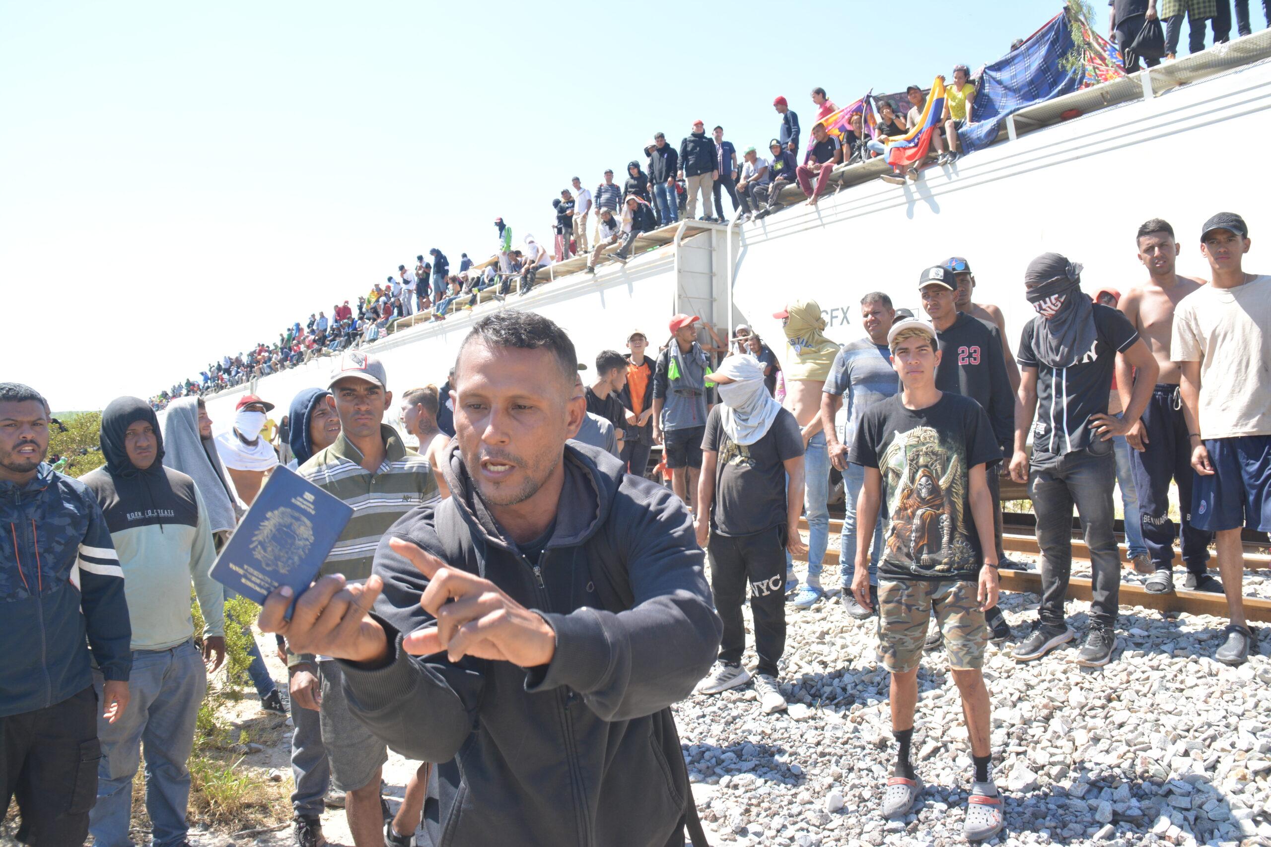Aumenta arribo de migrantes afganos