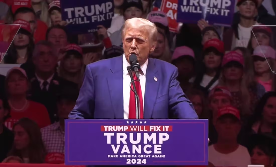 “Broma” sobre Puerto Rico en mitin de Donald Trump indigna a artistas; expresan su apoyo a Kamala Harris